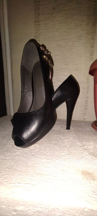 Продам туфли,бассоножки,батильоны