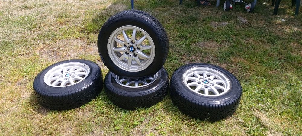 Vând cauciucuri bmw