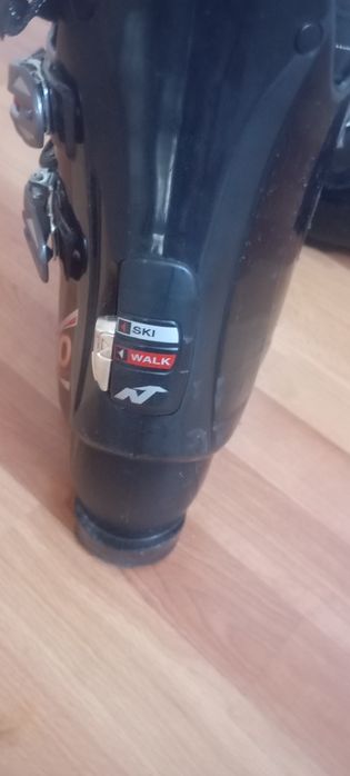 горнолыжные ботинки