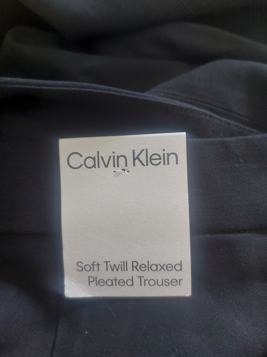 Продам брюки новые