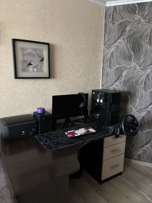 Продам письменный стол