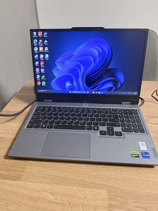 Lenovo LOQ 15IRX9