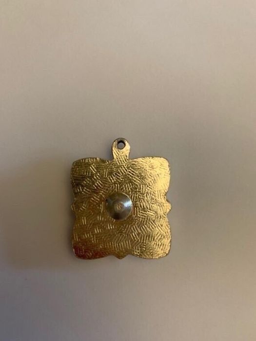 Продам советские брошки