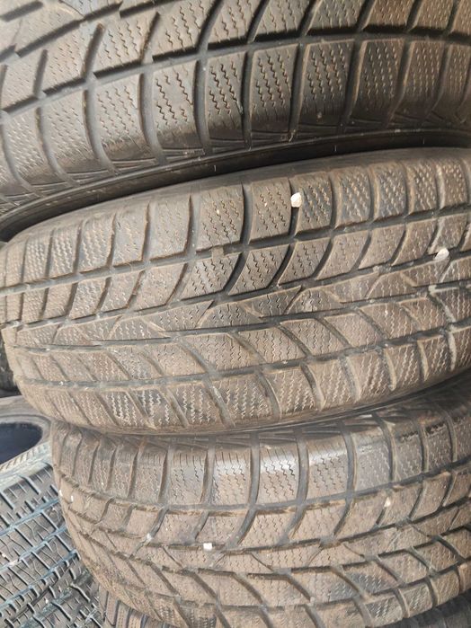 4бр.зимни гуми 205/65/15 Hankook