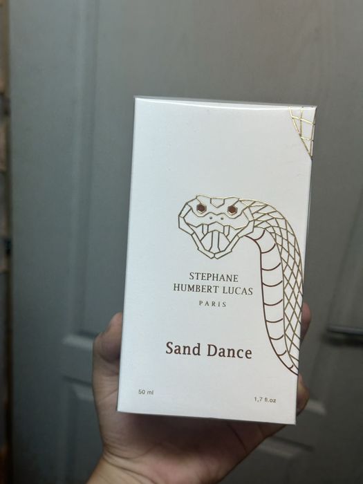 Stephane humbert lucas sand dance