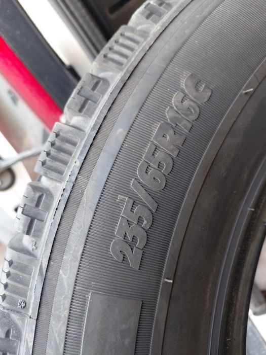 235/65/16С" Michelin 2бр.гуми