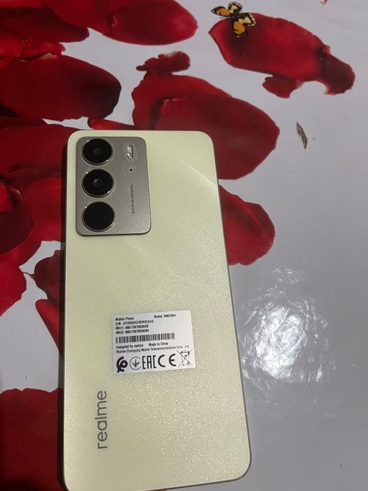 Реалми с 75 бу 256 гб память