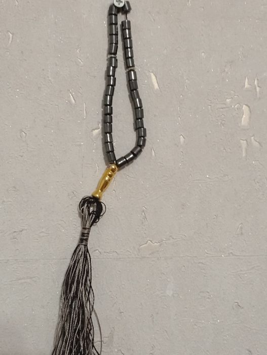 Продам   Срочно брошь Камею .