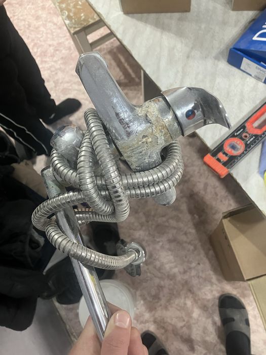 Кран для ванны сместитель