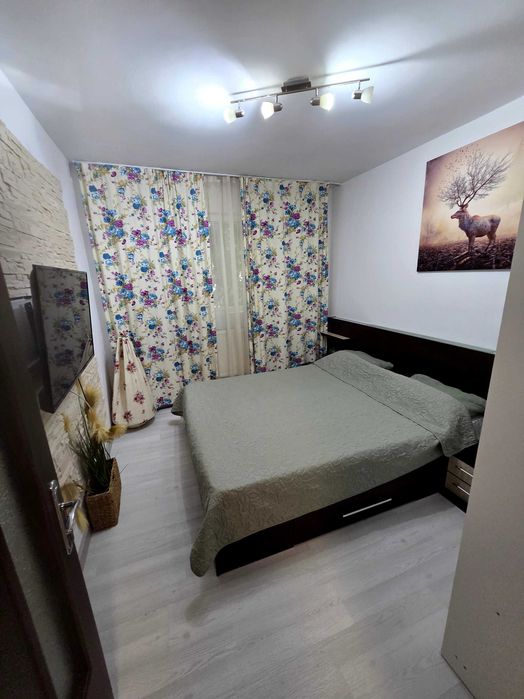 Închiriez ap Malu Rosu