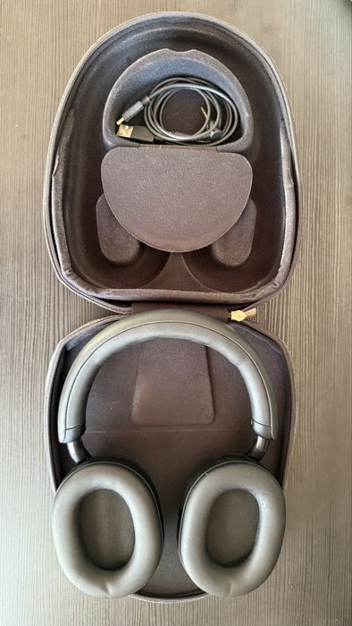 Casti Sony XM5