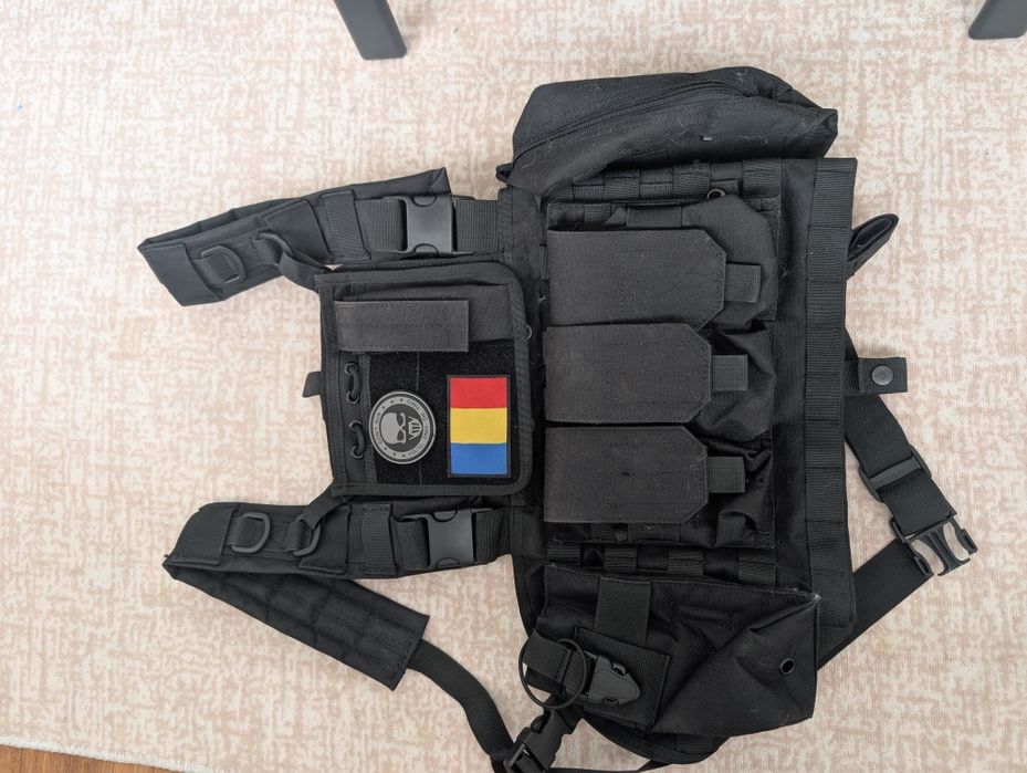 Set airsoft, vesta, ochelari, bile