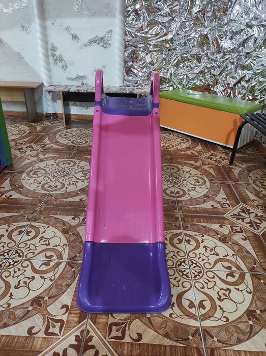 Детская пластиковая горка