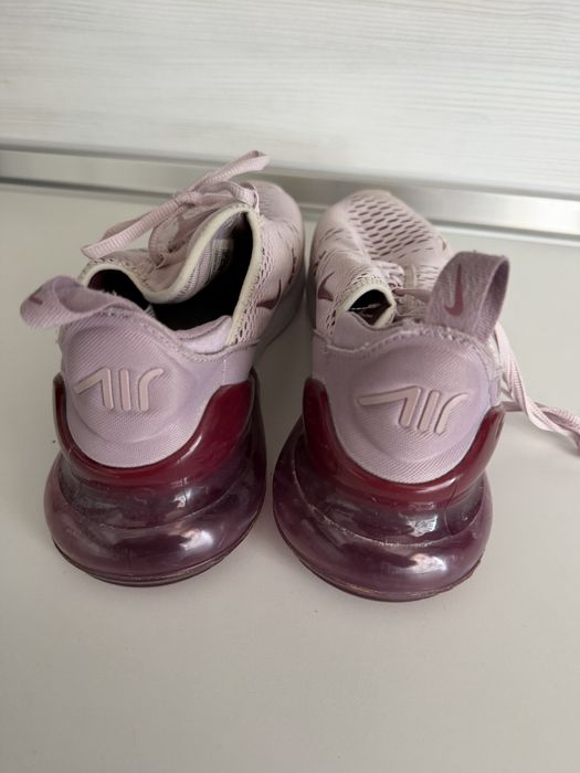 Унисекс маратонки nike air max 270