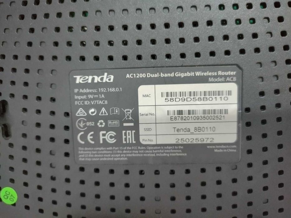 Router Wireless TENDA AC1200 Dual Band 300 + 867 Mbps Gigabit AC8