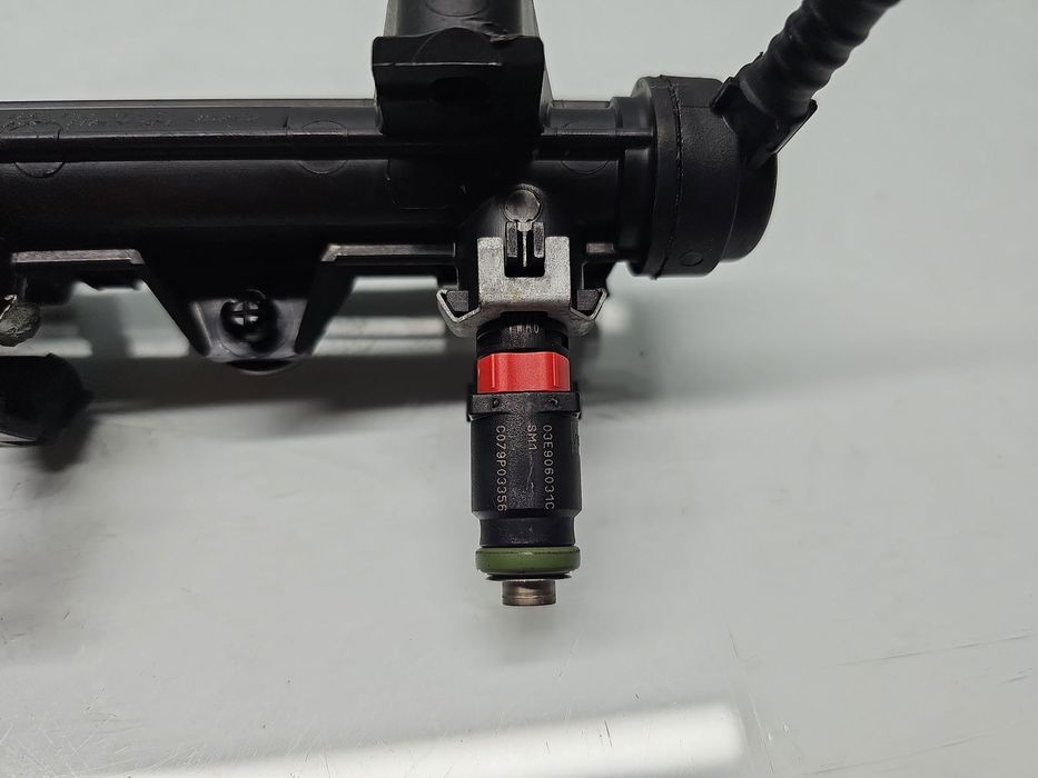 Rampa injectoare  Skoda Fabia 2 (5J, 542) [Fabr 2007-2014] 03E133320A