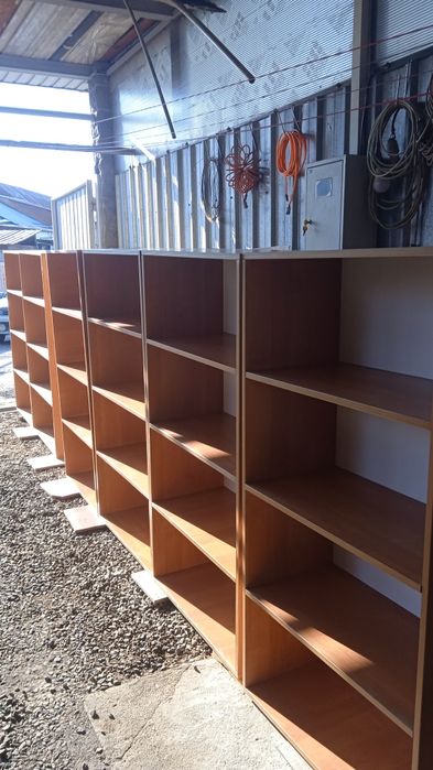 Шкаф офисный      .