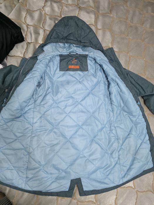 Женская куртка 42 размера