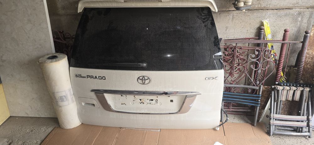 Задняя дверь багажника Prado 120