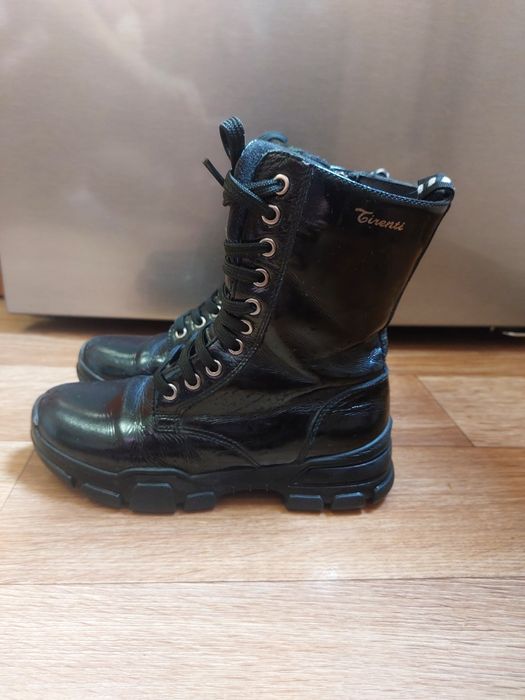 Продам ботиночки для девочки