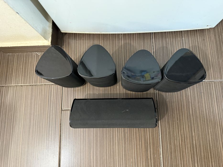 Harman Kardon Сателити , Толнколони