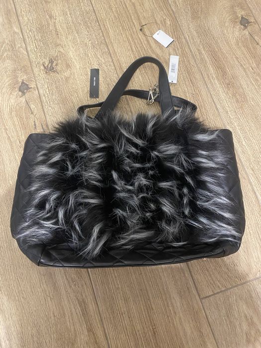 нова дамска кожена чанта DKNY