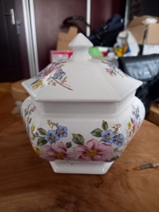 Vând bomboniera ceramica