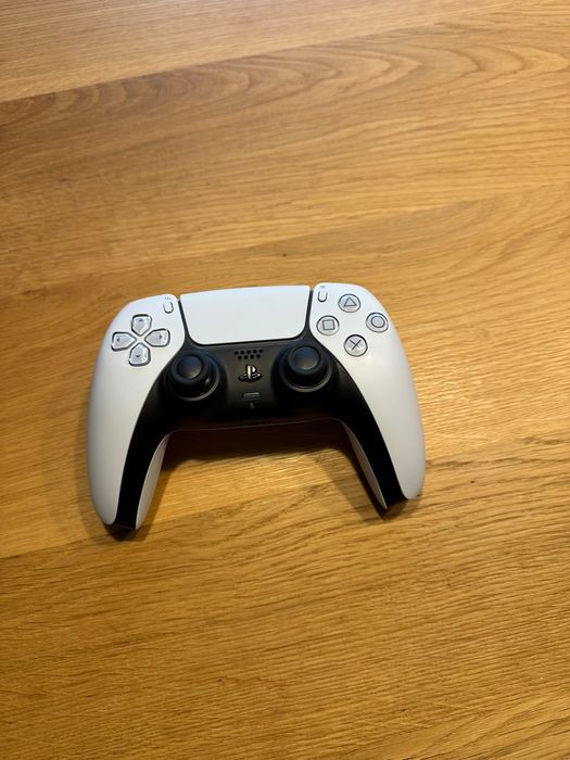 PlayStation 5 Digital Slim de vanzare-ca nou!
