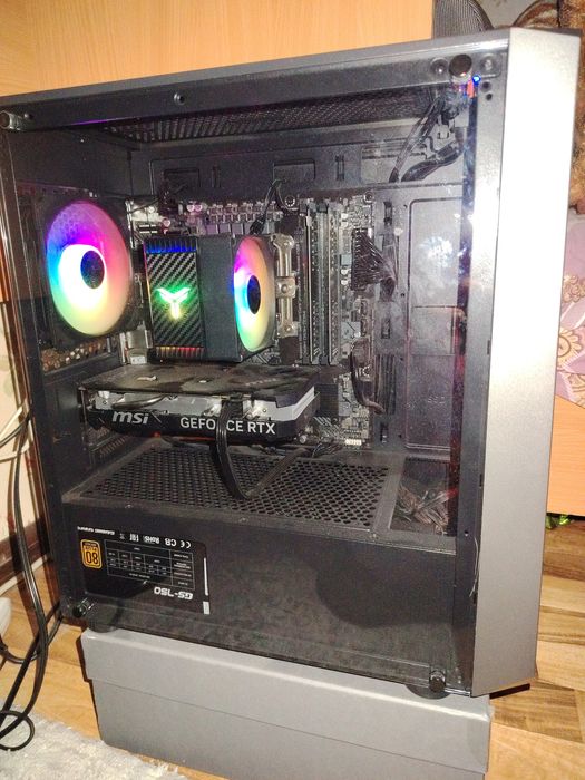 Настольный компютер