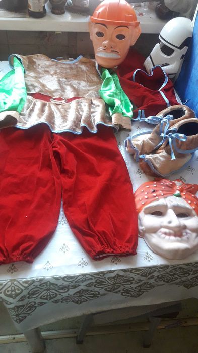 Новогодние костюмы.