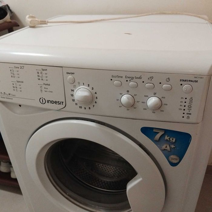 Пералня индезит.