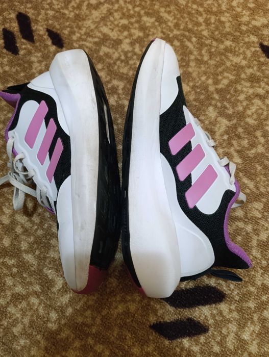 Маратонки Adidas