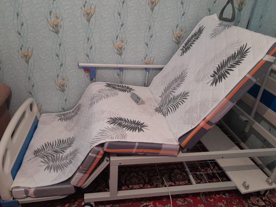 Медицинская кровать