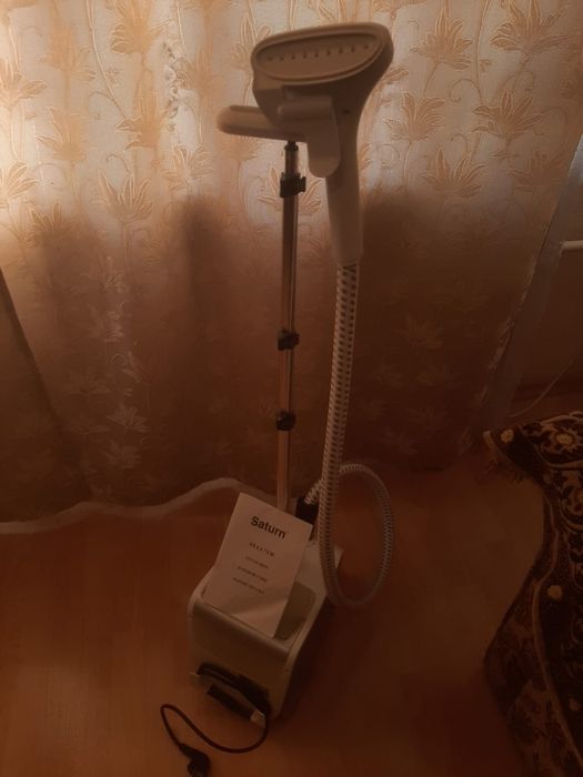 Паровой утюг "Saturn"