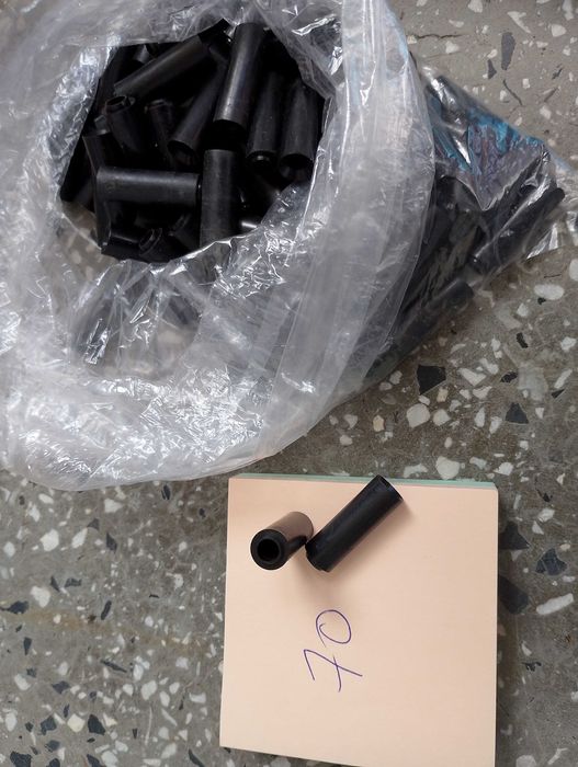 Пласмасови втулки