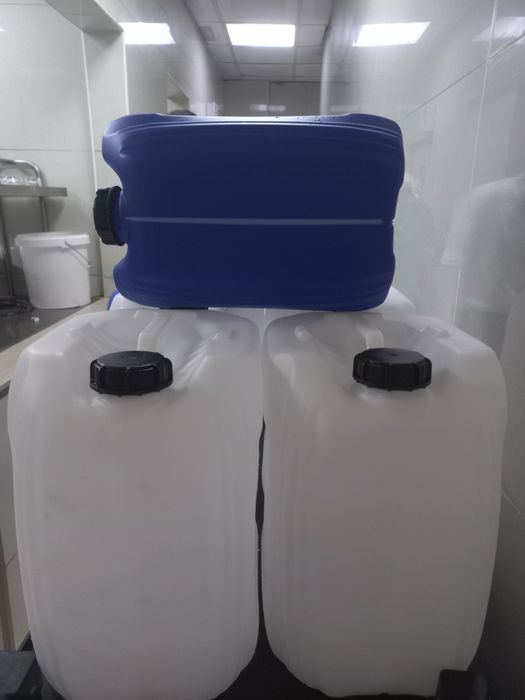 Продам канистры 20 литровые чистые