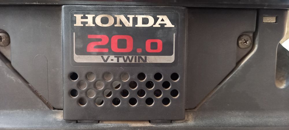 Бензиновый генератор HONDA