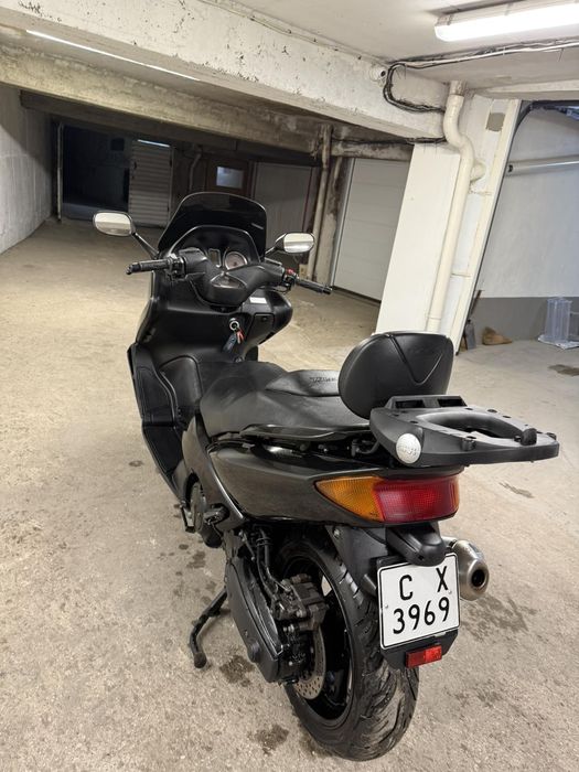 Yamaha T max -2006год.Продавам. Закупен от Yamaha в България.