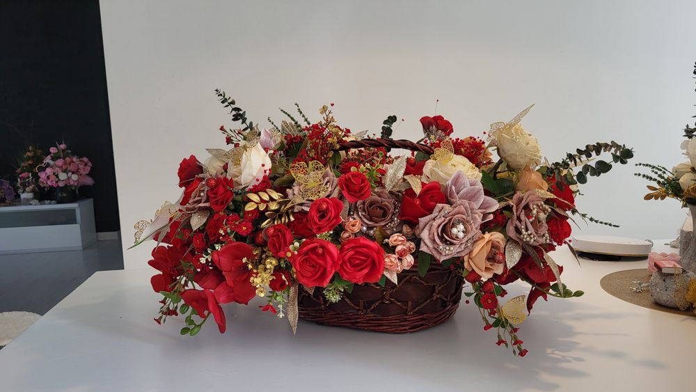 Cos impodobit cu flori, multiple modele