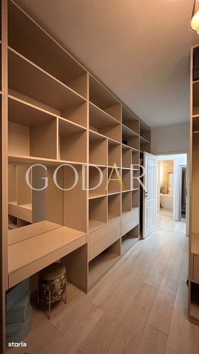 Apartament 3 camere | Curte | Mobilat Utilat LUX | Parcare