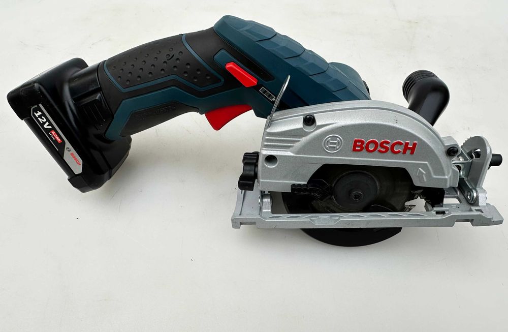 BOSCH GKS 12V-26 - Акумулаторен циркуляр 2x12V 6.0Ah като нов!