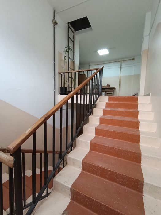 3хкомн кв, 5 эт, 15мкр