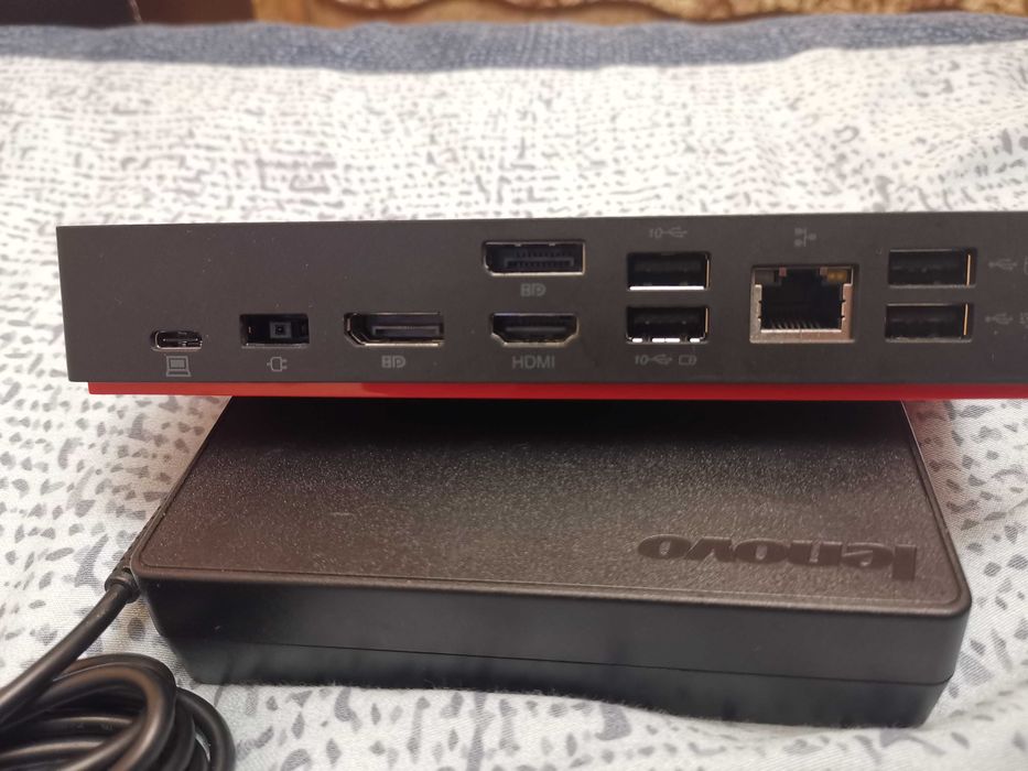 Lenovo Dock ThinkmPad USB-C Gen2 fuctional si cu incarcator