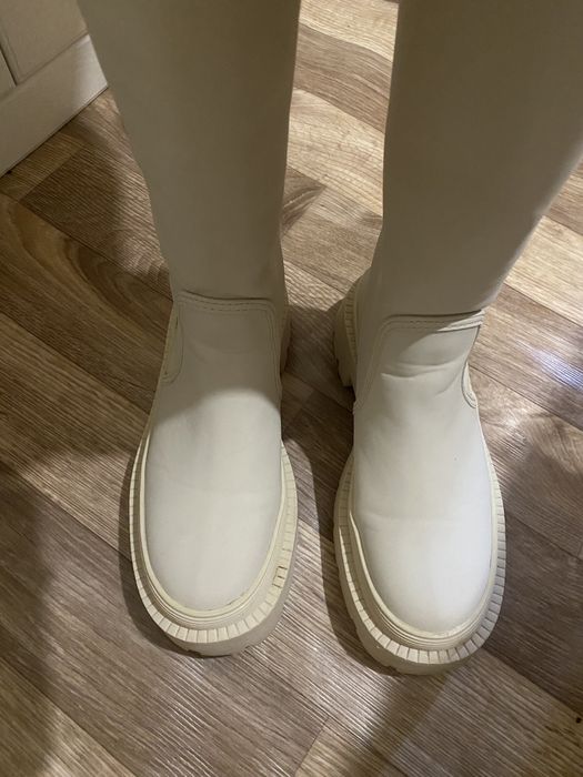 Продам обувь женскую