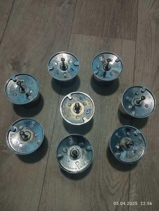 Ручки для дверей и шкафов