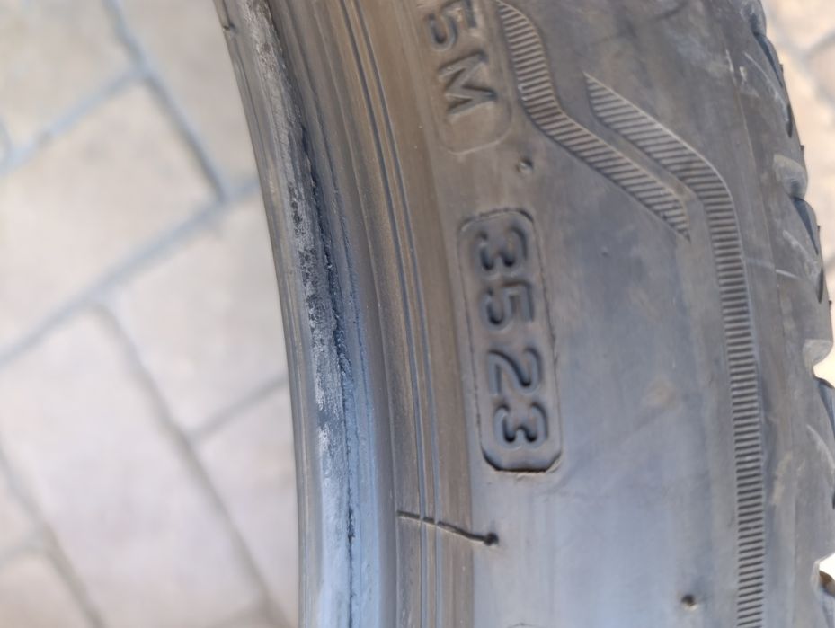 Летни гуми Bridgestone 245/40/21 275/35/21