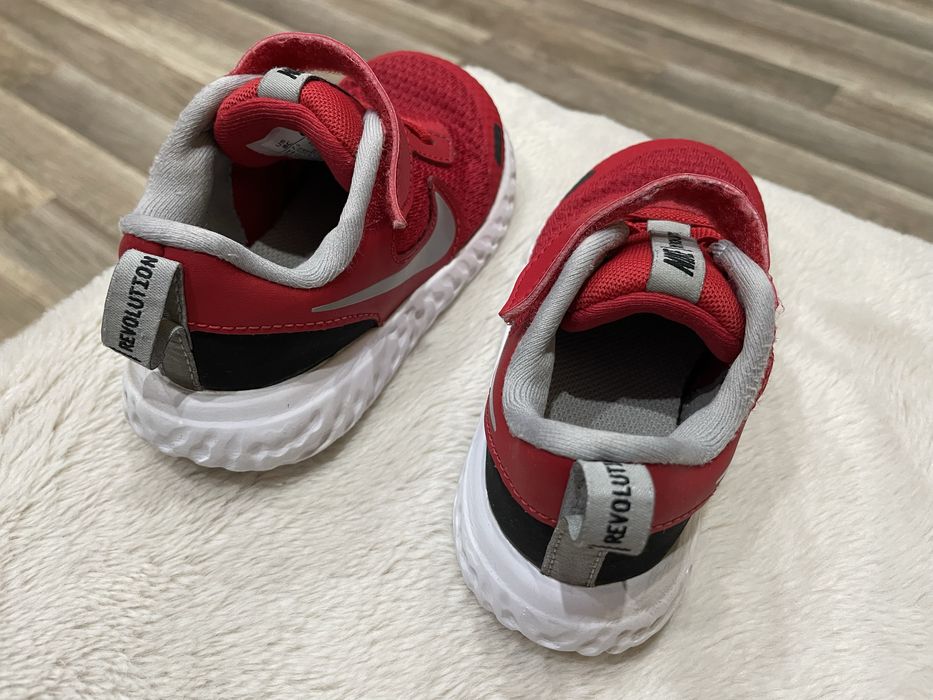 Маратонки nike unisex