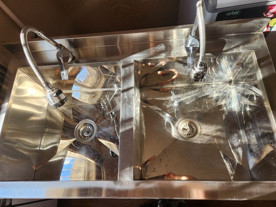 Продаётся раковина из нержавейки