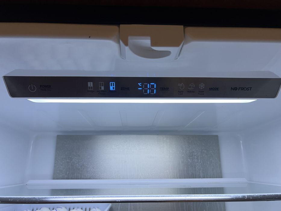 Hisense холодильник