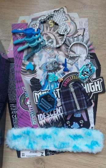 Кукла Frankie Stein Monster High, гардероб с 19 изненадващи модни аксе